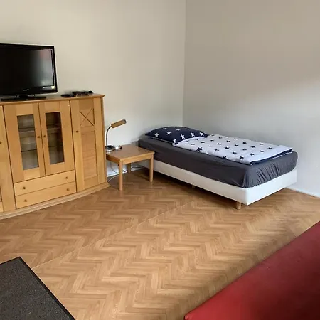 Monteurs Und Studenten Apartment *